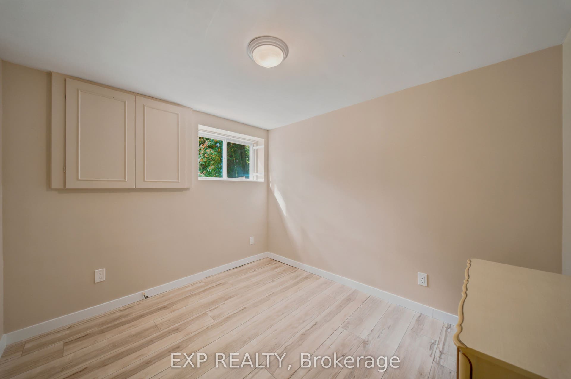 46 Avonlea Road, Tanglewood - Grenfell Glen - Pineglen, Ottawa ON K2G 0J3 46 Avonlea Road, Tanglewood - Grenfell Glen - Pineglen, Ottawa ON K2G 0J3