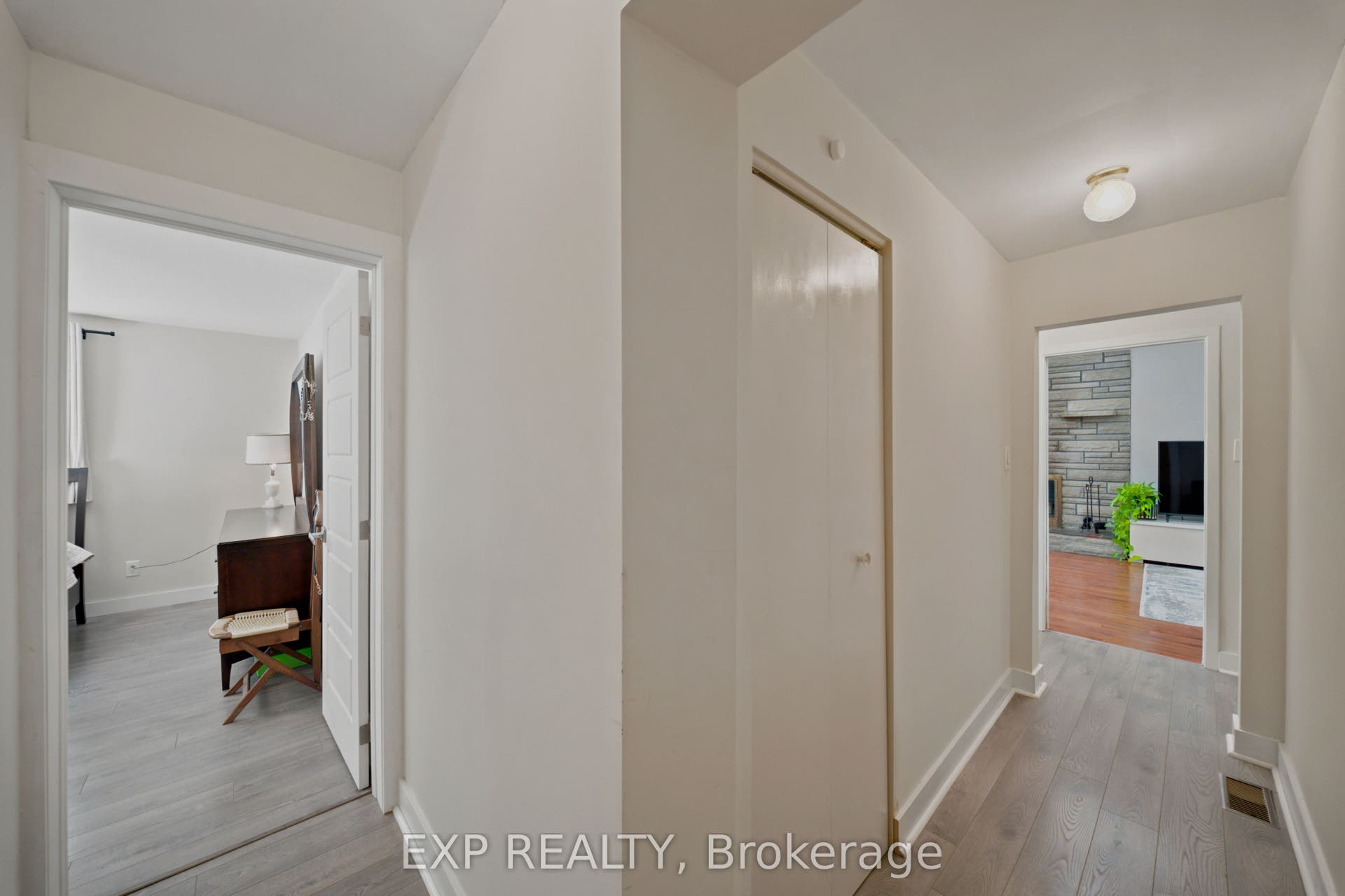 46 Avonlea Road, Tanglewood - Grenfell Glen - Pineglen, Ottawa ON K2G 0J3 46 Avonlea Road, Tanglewood - Grenfell Glen - Pineglen, Ottawa ON K2G 0J3