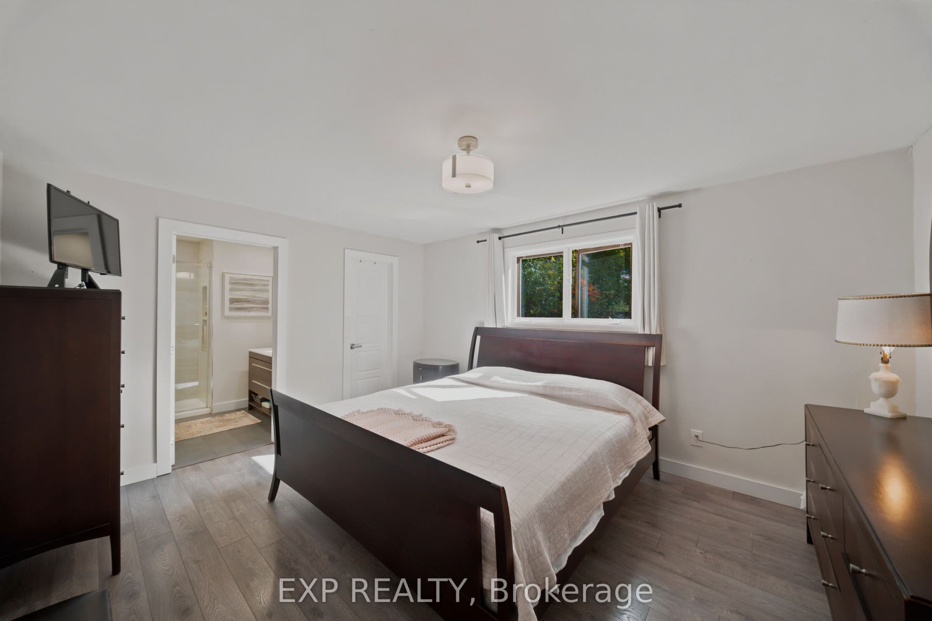 46 Avonlea Road, Tanglewood - Grenfell Glen - Pineglen, Ottawa ON K2G 0J3 46 Avonlea Road, Tanglewood - Grenfell Glen - Pineglen, Ottawa ON K2G 0J3