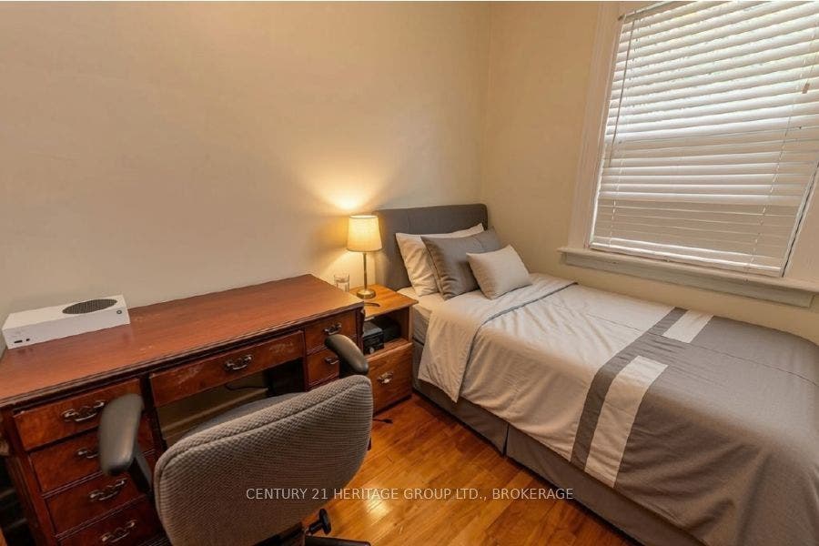 170 Napier Street, Kingston, Frontenac ON K7L 4G5 170 Napier Street, Kingston, Frontenac ON K7L 4G5
