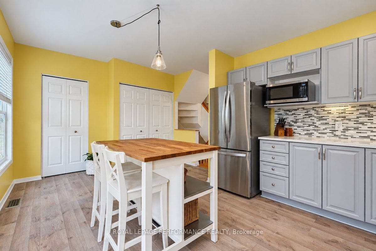 141 Arcola Private, Overbrook - Castleheights And Area, Ottawa ON K1K 4W9