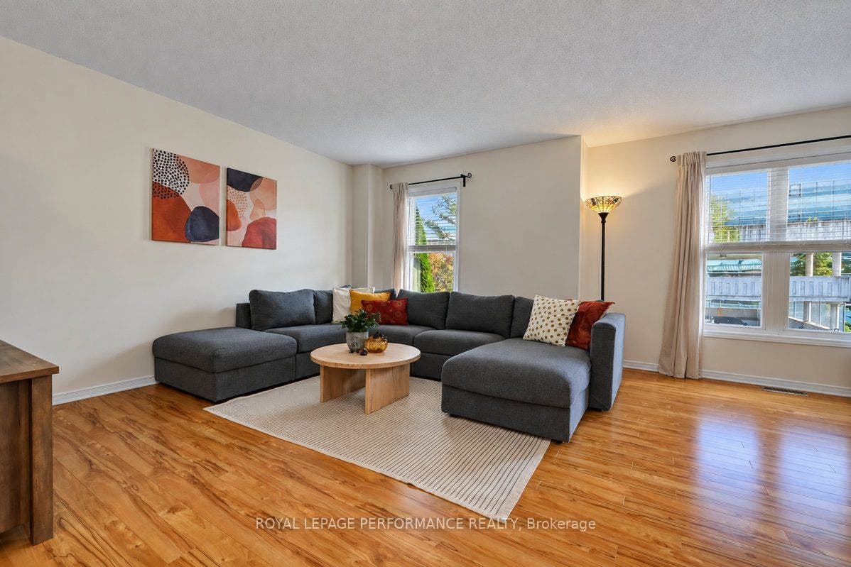 141 Arcola Private, Overbrook - Castleheights And Area, Ottawa ON K1K 4W9