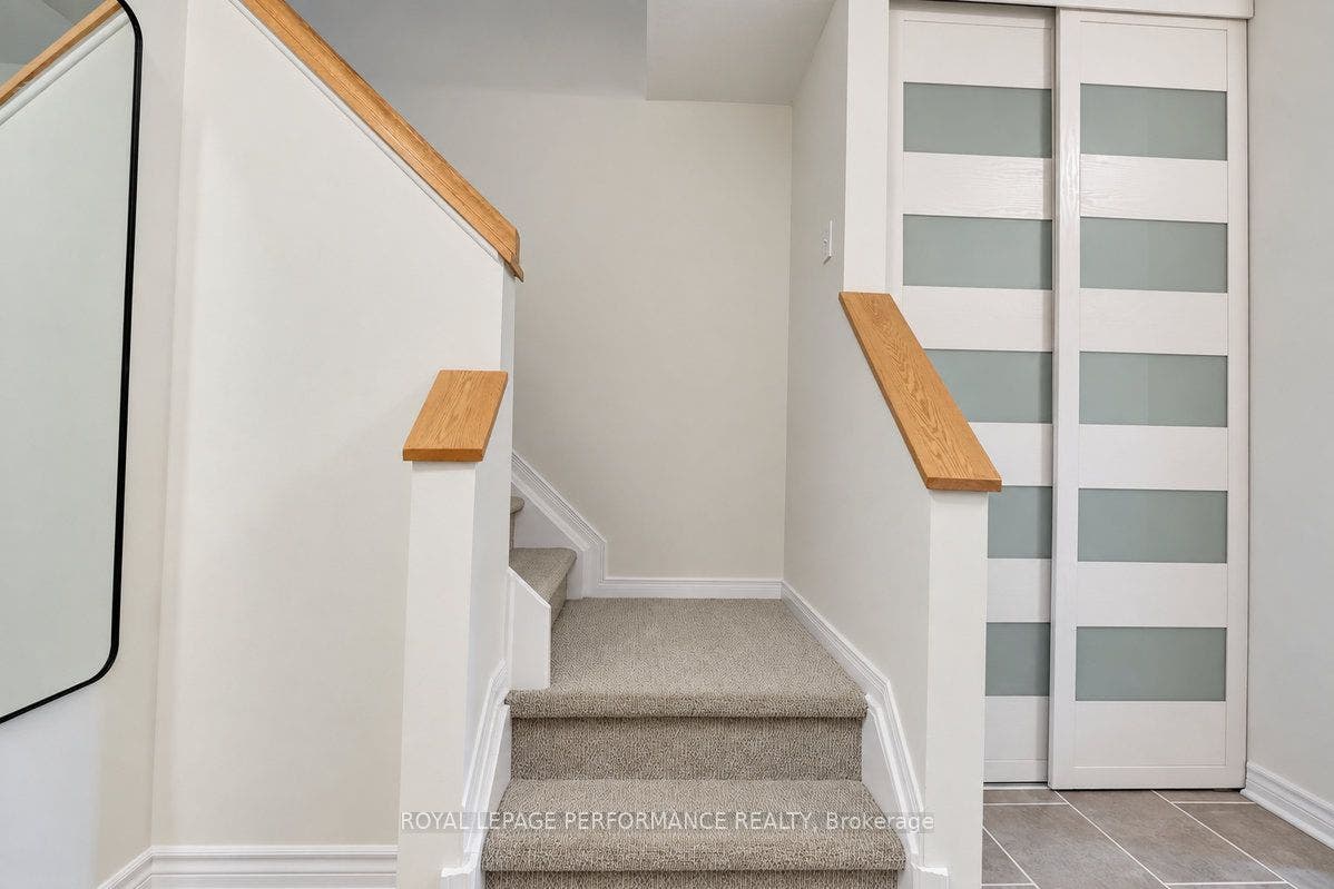 141 Arcola Private, Overbrook - Castleheights And Area, Ottawa ON K1K 4W9