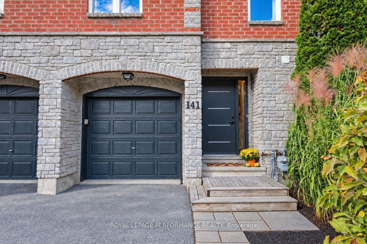 141 Arcola Private, Overbrook - Castleheights And Area, Ottawa ON K1K 4W9