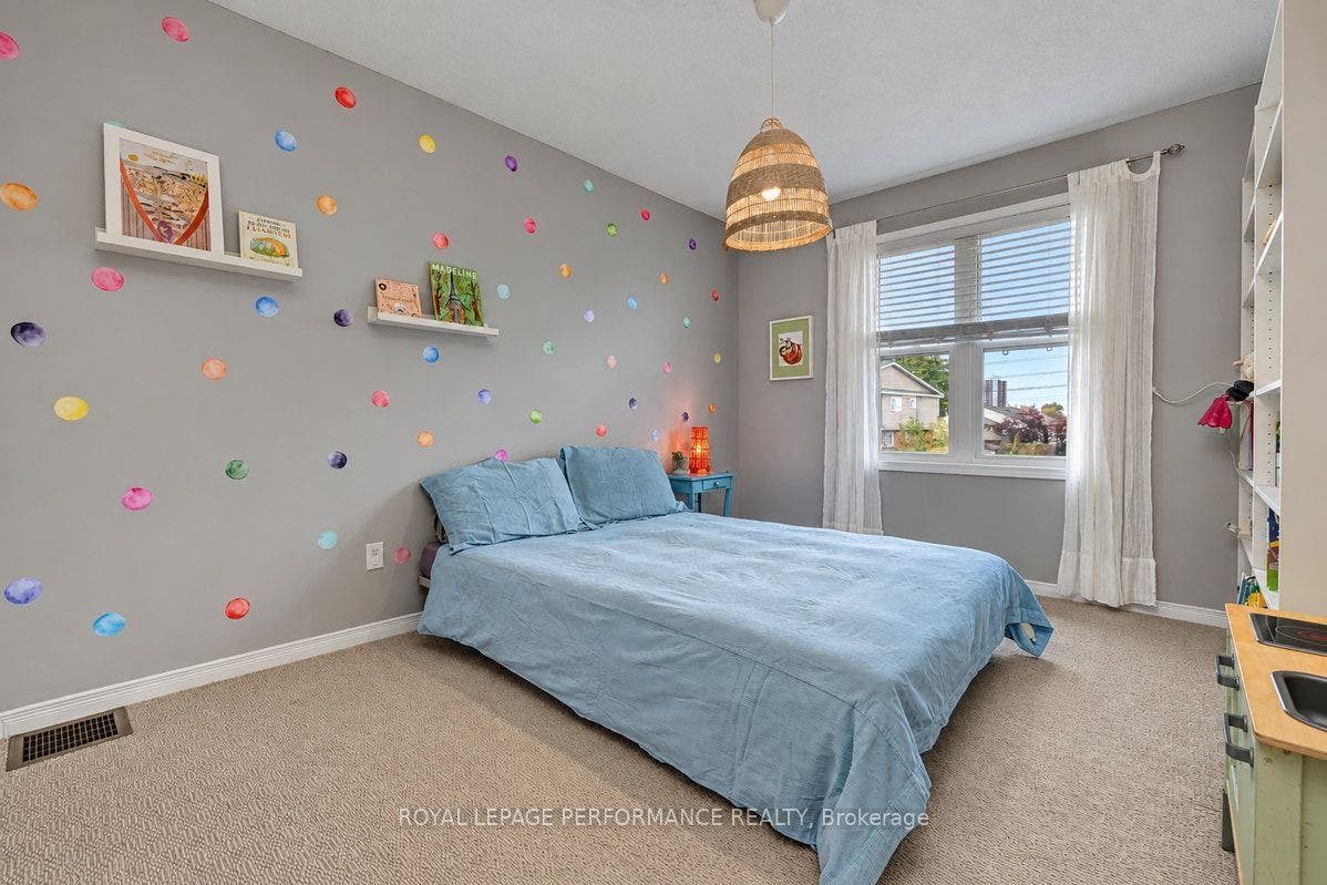 141 Arcola Private, Overbrook - Castleheights And Area, Ottawa ON K1K 4W9