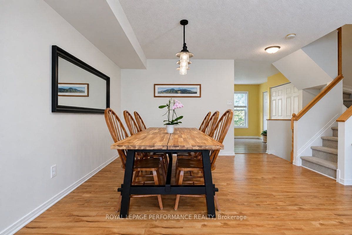 141 Arcola Private, Overbrook - Castleheights And Area, Ottawa ON K1K 4W9