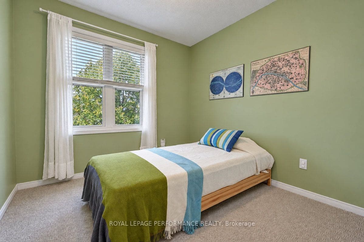 141 Arcola Private, Overbrook - Castleheights And Area, Ottawa ON K1K 4W9
