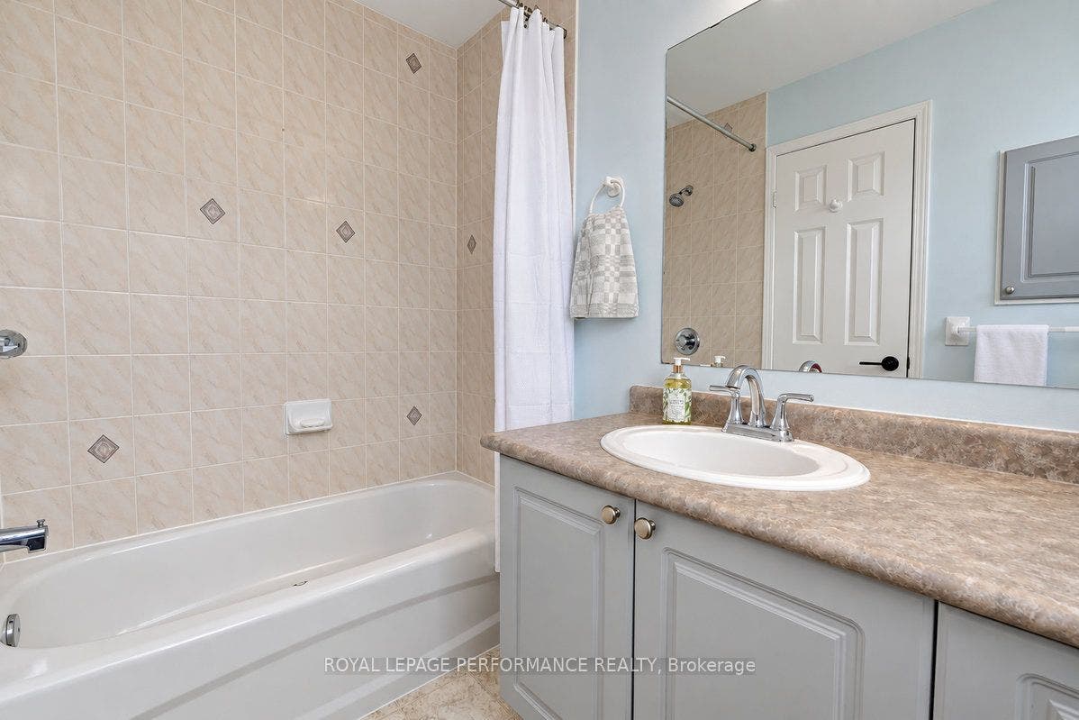 141 Arcola Private, Overbrook - Castleheights And Area, Ottawa ON K1K 4W9