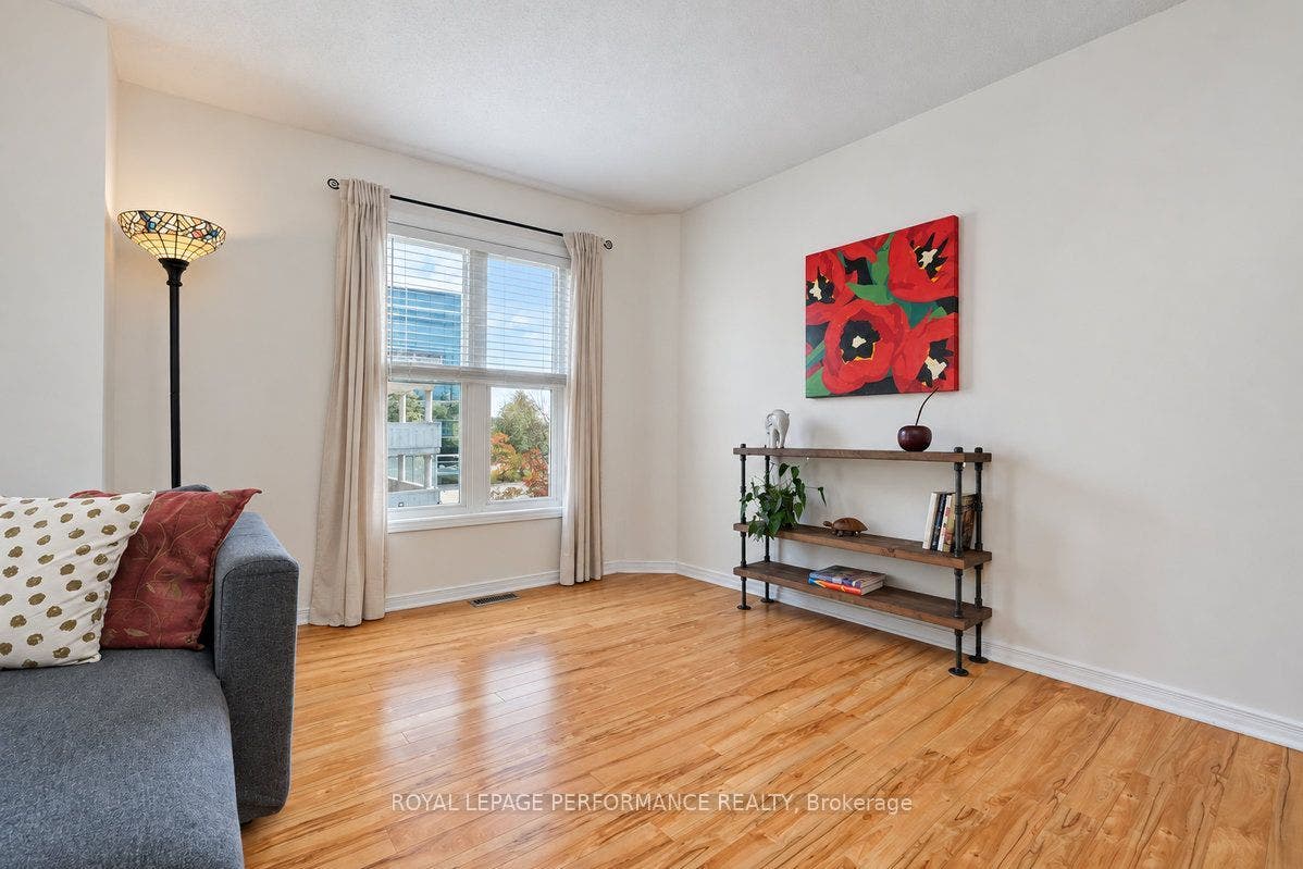 141 Arcola Private, Overbrook - Castleheights And Area, Ottawa ON K1K 4W9