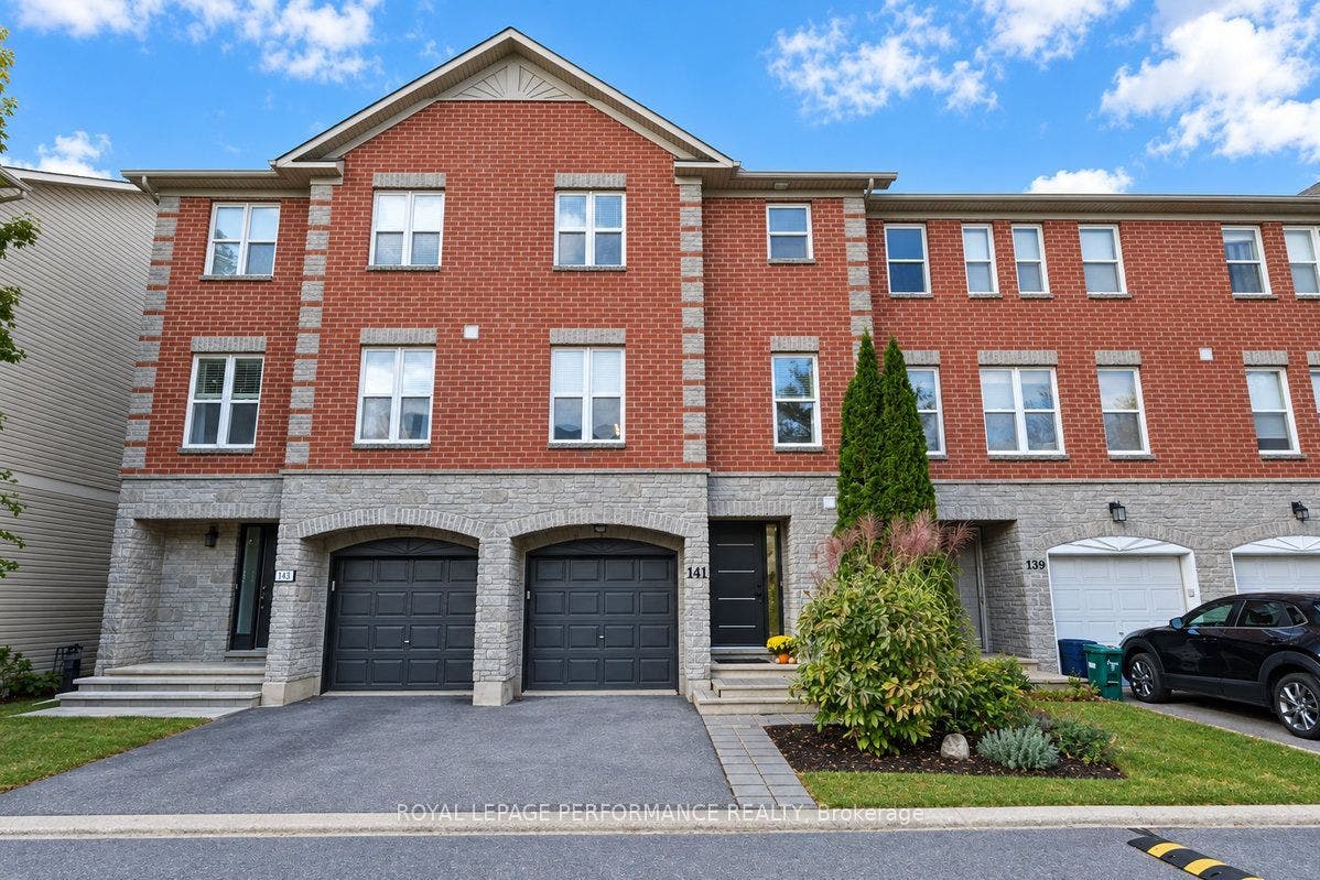 141 Arcola Private, Overbrook - Castleheights And Area, Ottawa ON K1K 4W9