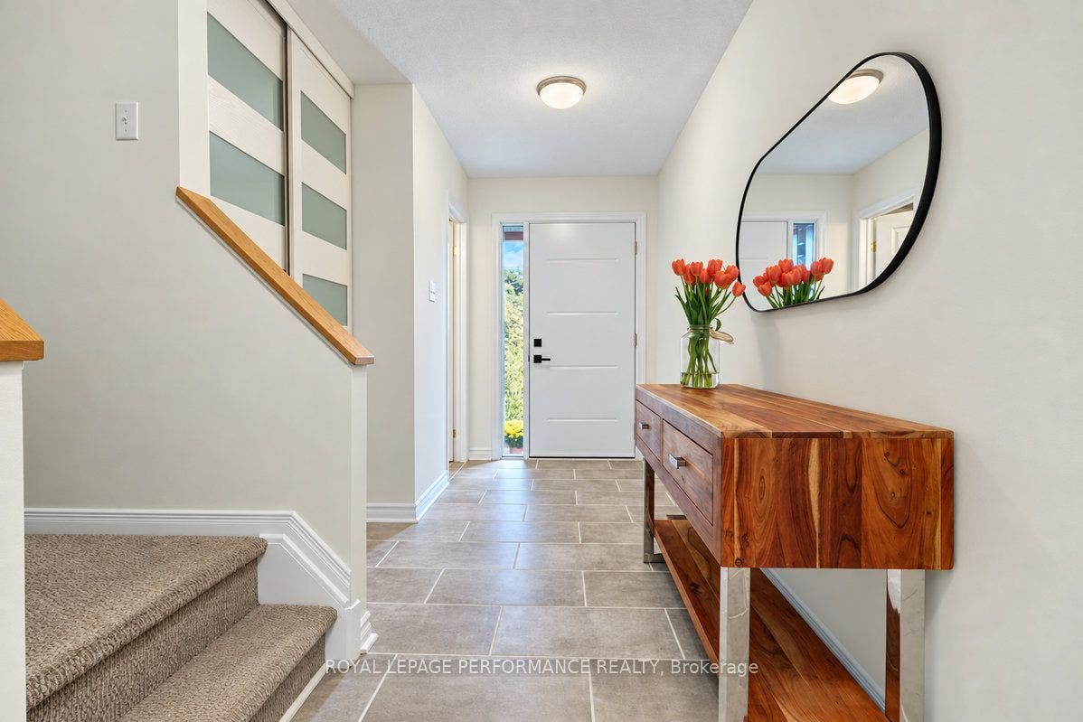 141 Arcola Private, Overbrook - Castleheights And Area, Ottawa ON K1K 4W9
