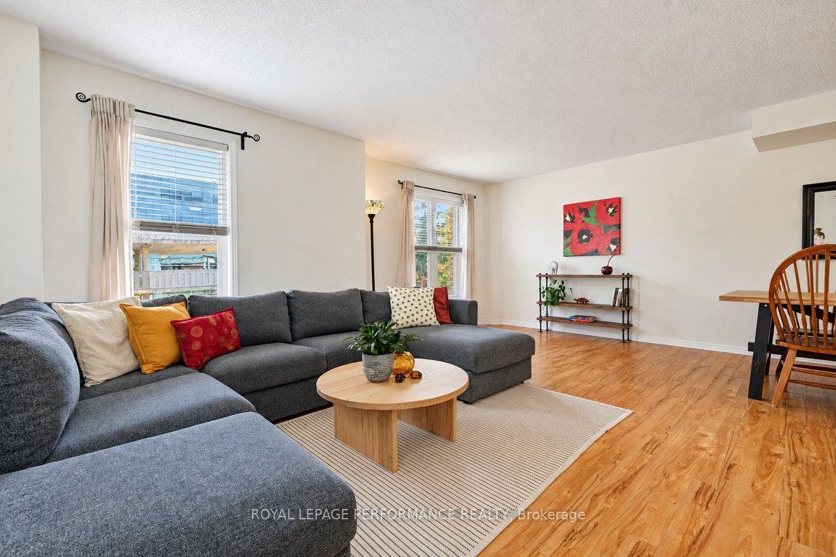 141 Arcola Private, Overbrook - Castleheights And Area, Ottawa ON K1K 4W9