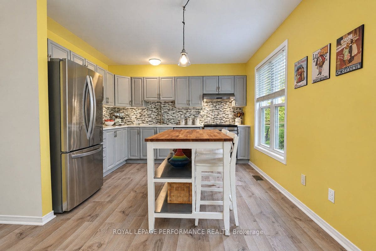 141 Arcola Private, Overbrook - Castleheights And Area, Ottawa ON K1K 4W9