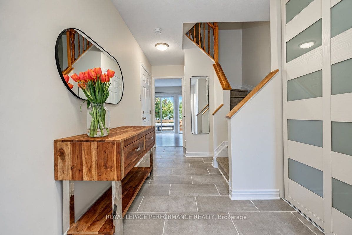 141 Arcola Private, Overbrook - Castleheights And Area, Ottawa ON K1K 4W9