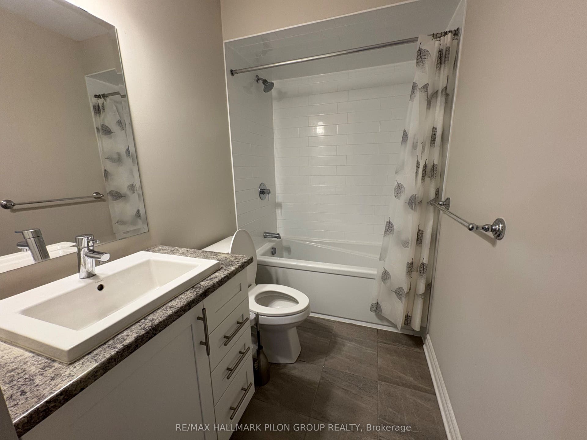 324 Rainrock Crescent, Orleans - Convent Glen And Area, Ottawa ON K1W 0J7 324 Rainrock Crescent, Orleans - Convent Glen And Area, Ottawa ON K1W 0J7