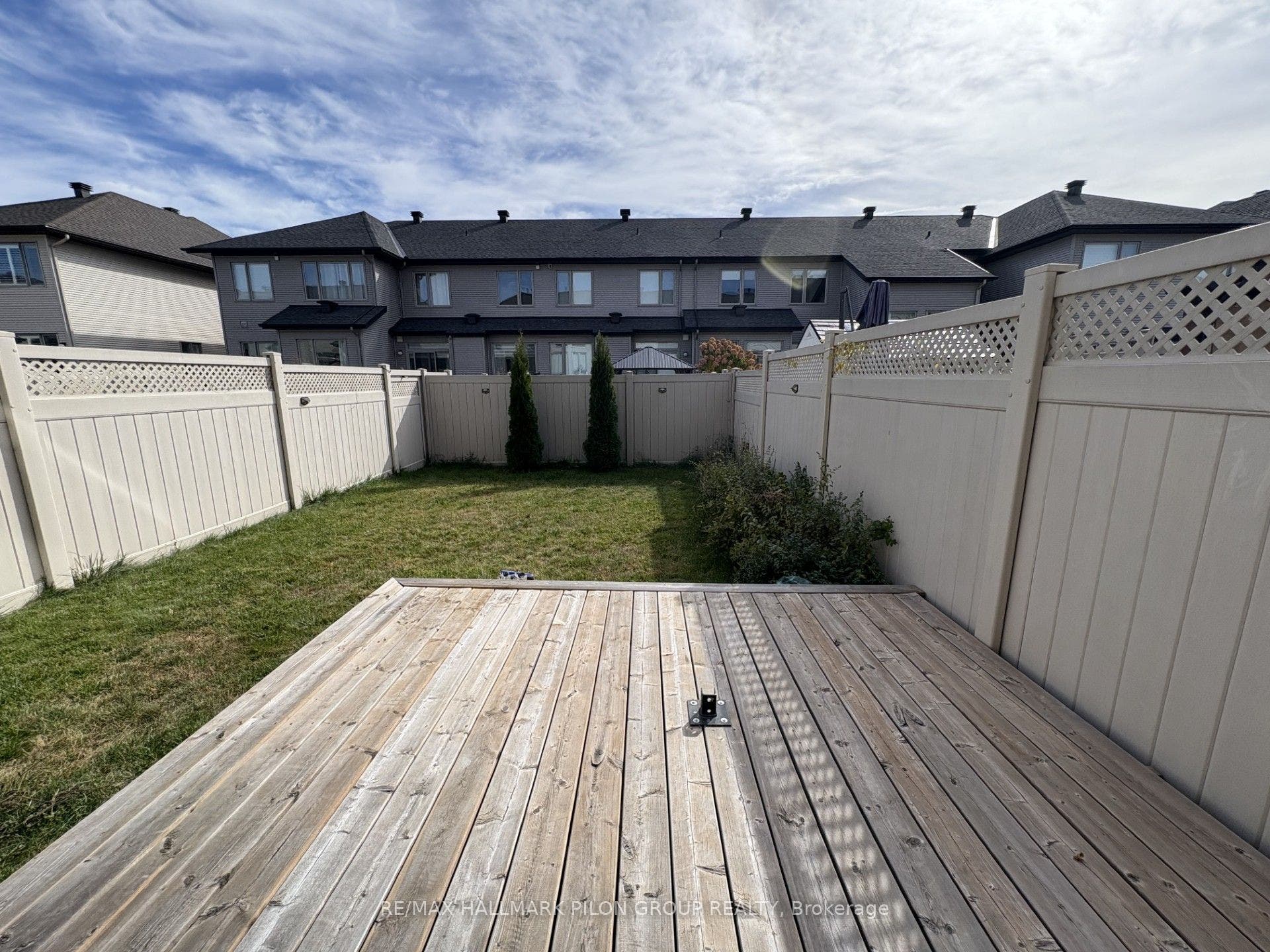 324 Rainrock Crescent, Orleans - Convent Glen And Area, Ottawa ON K1W 0J7 324 Rainrock Crescent, Orleans - Convent Glen And Area, Ottawa ON K1W 0J7