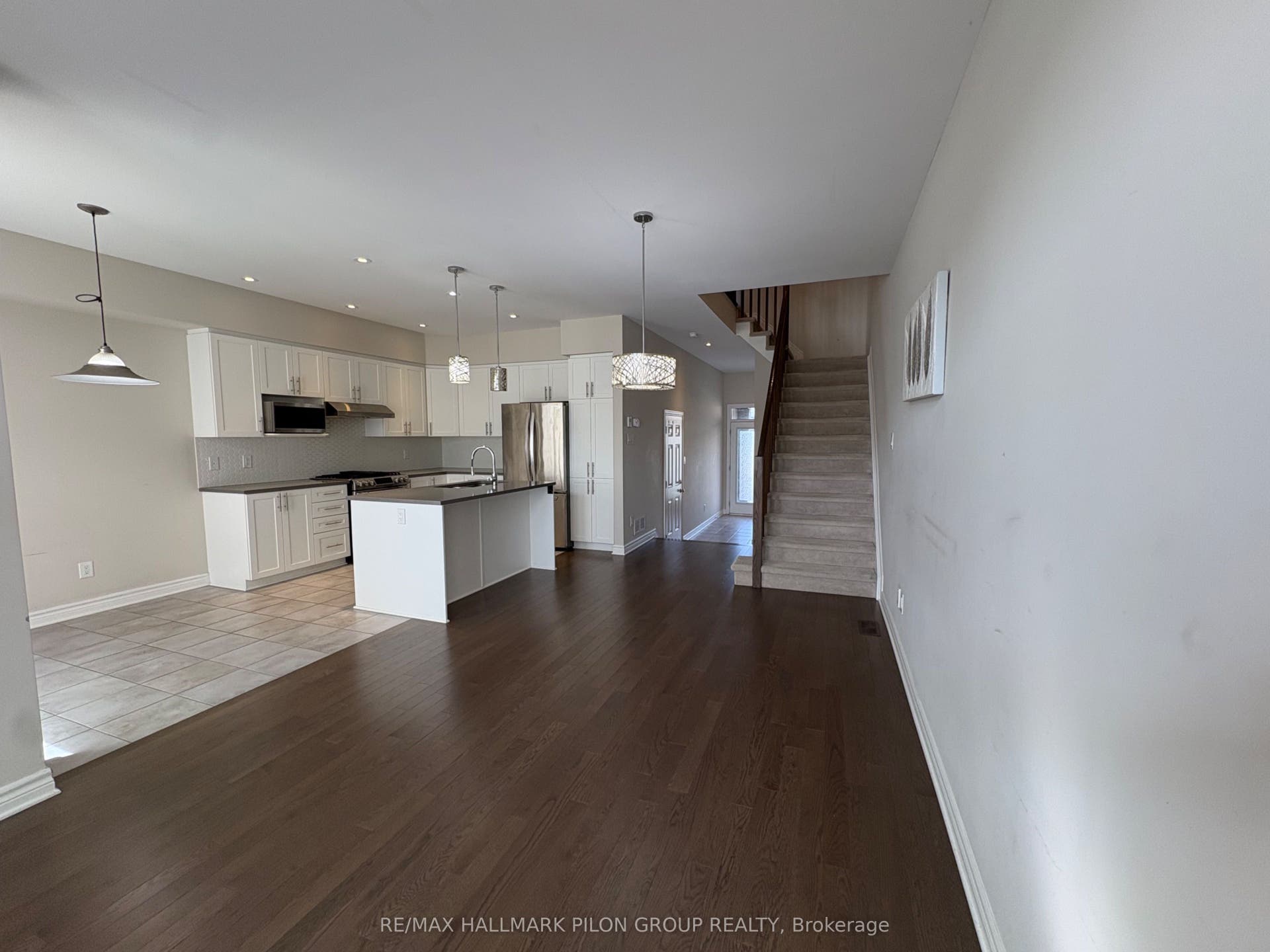 324 Rainrock Crescent, Orleans - Convent Glen And Area, Ottawa ON K1W 0J7 324 Rainrock Crescent, Orleans - Convent Glen And Area, Ottawa ON K1W 0J7