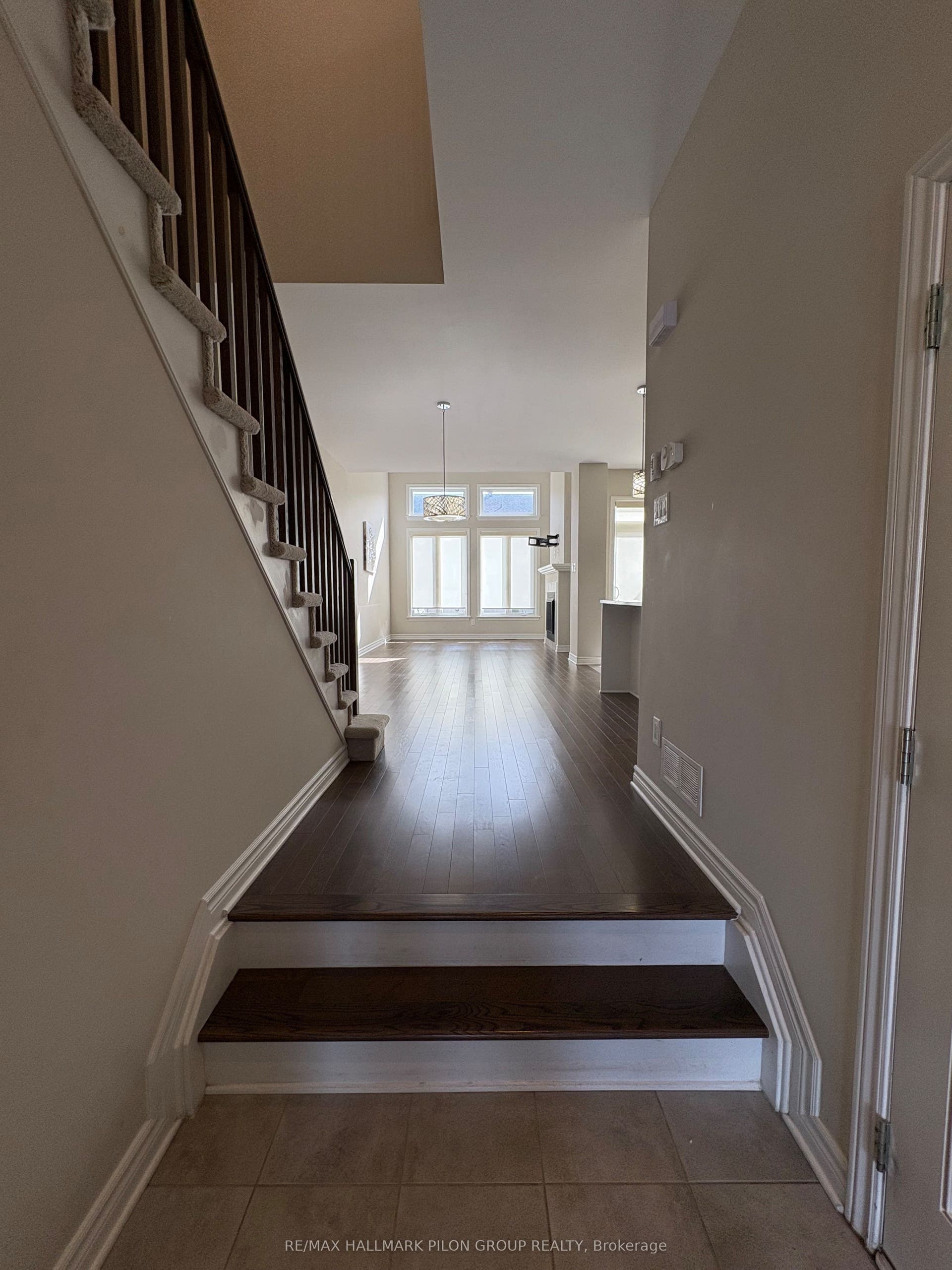 324 Rainrock Crescent, Orleans - Convent Glen And Area, Ottawa ON K1W 0J7 324 Rainrock Crescent, Orleans - Convent Glen And Area, Ottawa ON K1W 0J7