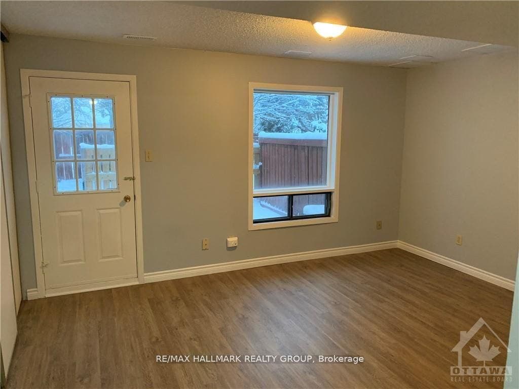 23 Black Forest Lane, Bells Corners And South To Fallowfield, Ottawa ON K2H 9E6 Main floor family room - ground floor