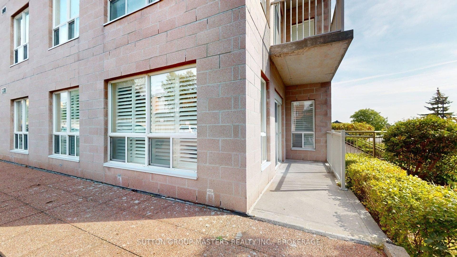 350 Wellington Street, #101, Kingston, Frontenac ON K7K 7J7 Unit's Terrace