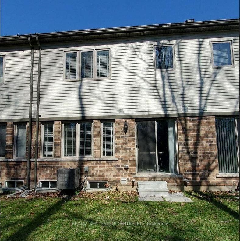 570 Linden Drive, #27, Cambridge, Waterloo ON N3H 0C9 570 Linden Drive, #27, Cambridge, Waterloo ON N3H 0C9