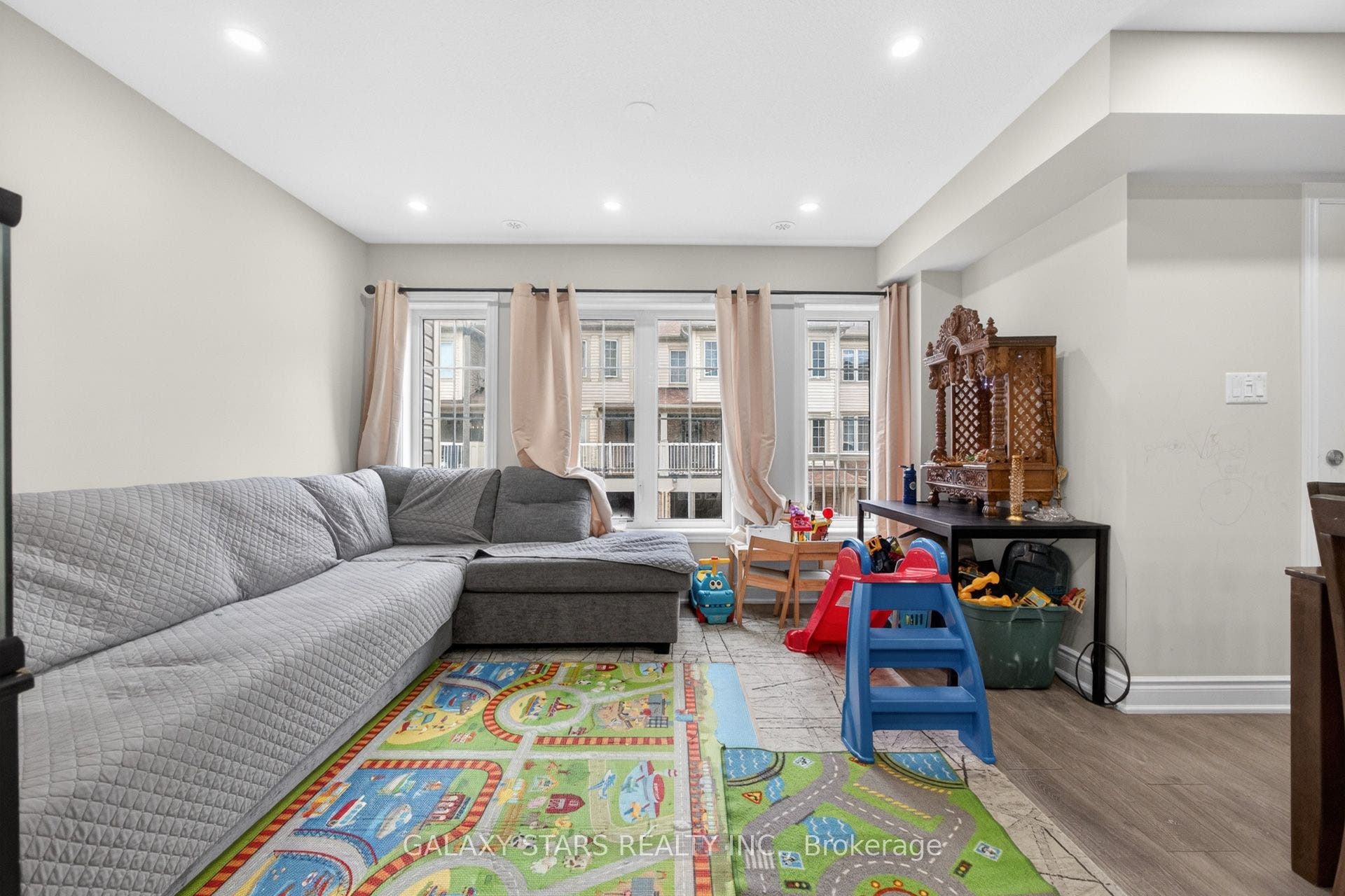 420 Linden Drive, #30, Cambridge, Waterloo ON N3H 0C6 420 Linden Drive, #30, Cambridge, Waterloo ON N3H 0C6
