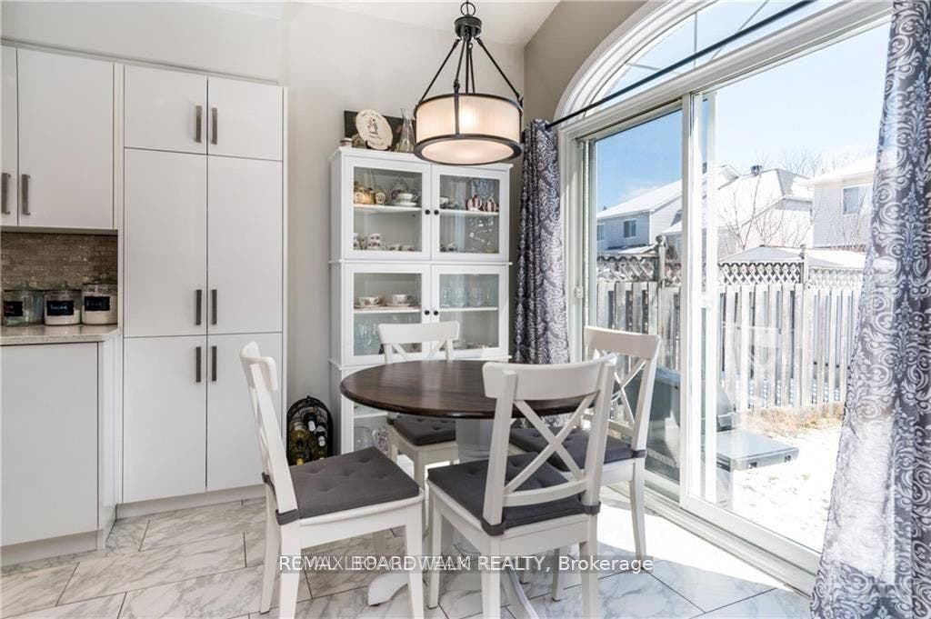 4291 Owl Valley Drive, Blossom Park - Airport And Area, Ottawa ON K1V 1L8