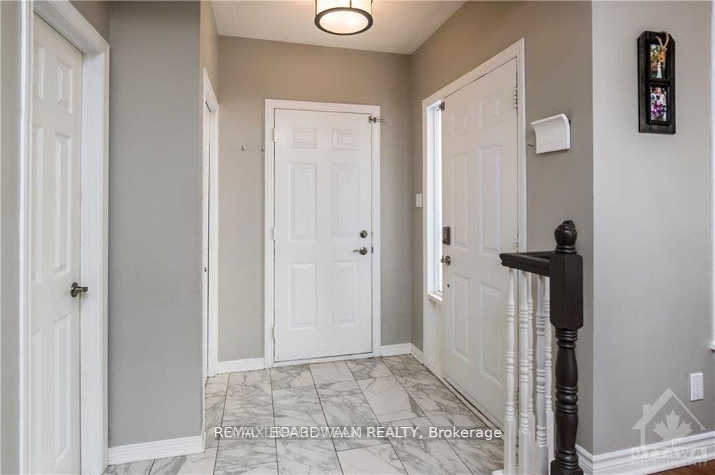 4291 Owl Valley Drive, Blossom Park - Airport And Area, Ottawa ON K1V 1L8