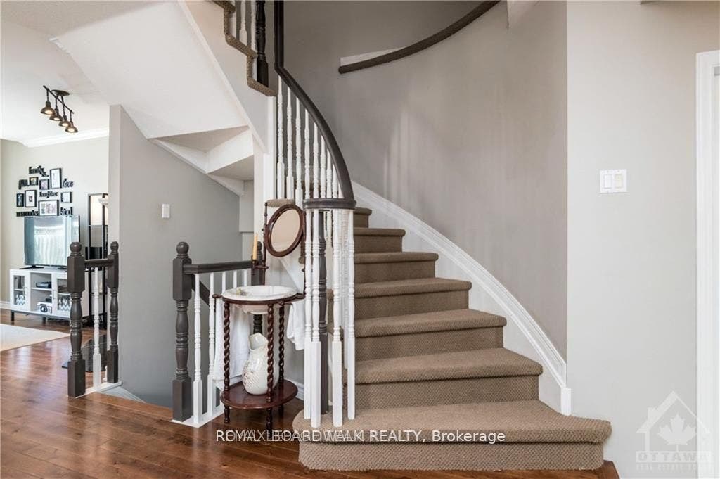 4291 Owl Valley Drive, Blossom Park - Airport And Area, Ottawa ON K1V 1L8