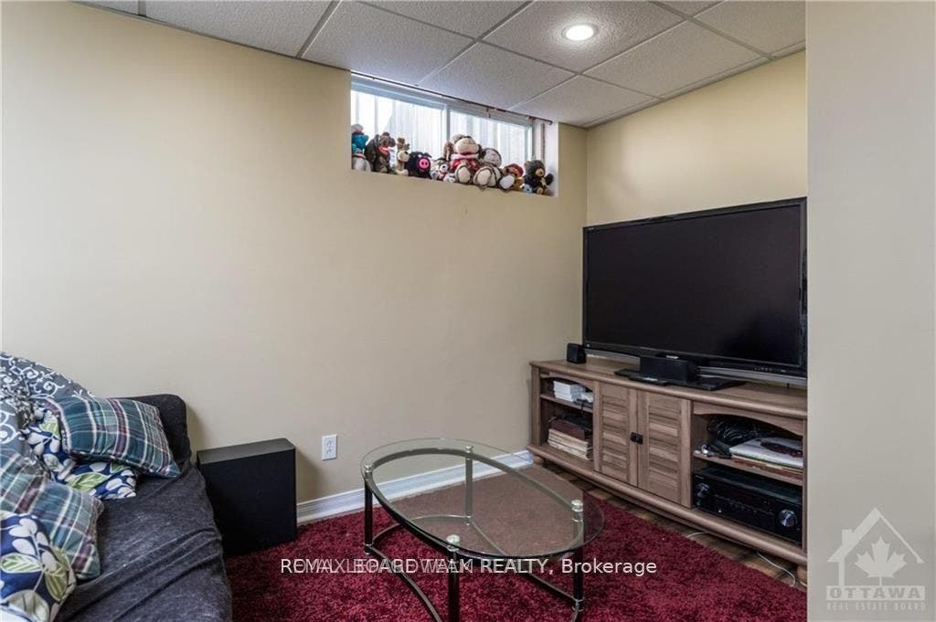 4291 Owl Valley Drive, Blossom Park - Airport And Area, Ottawa ON K1V 1L8