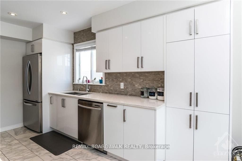 4291 Owl Valley Drive, Blossom Park - Airport And Area, Ottawa ON K1V 1L8