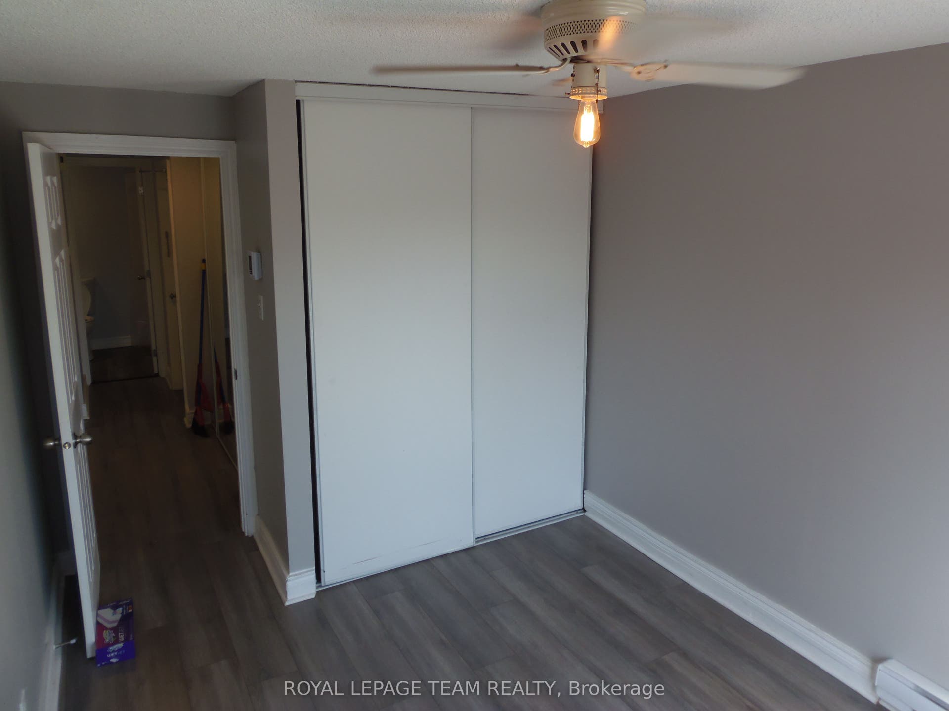 Bedroom towards Closet