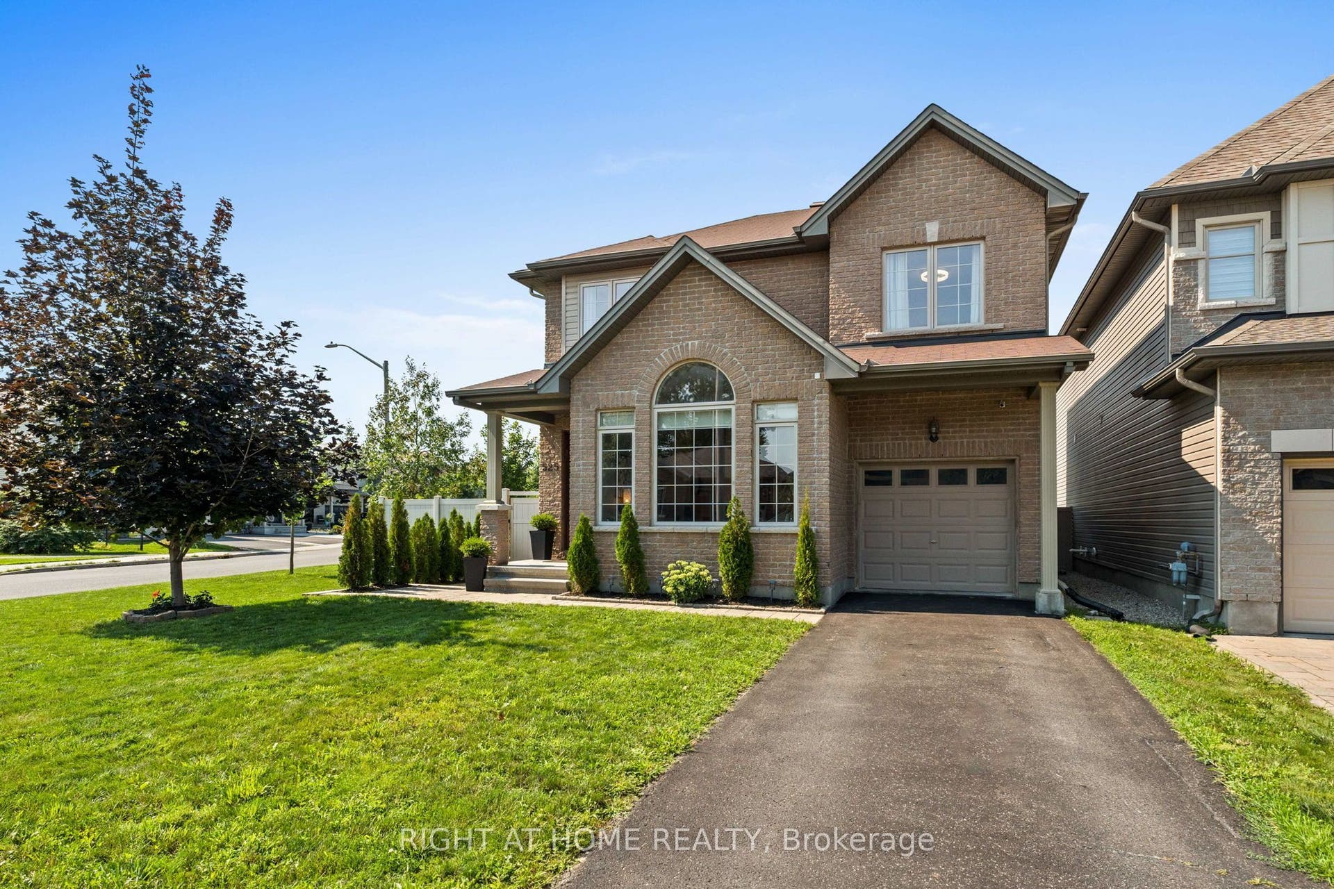 525 PEERLESS Street, Barrhaven, Ottawa ON K2J 6A5 525 PEERLESS Street, Barrhaven, Ottawa ON K2J 6A5
