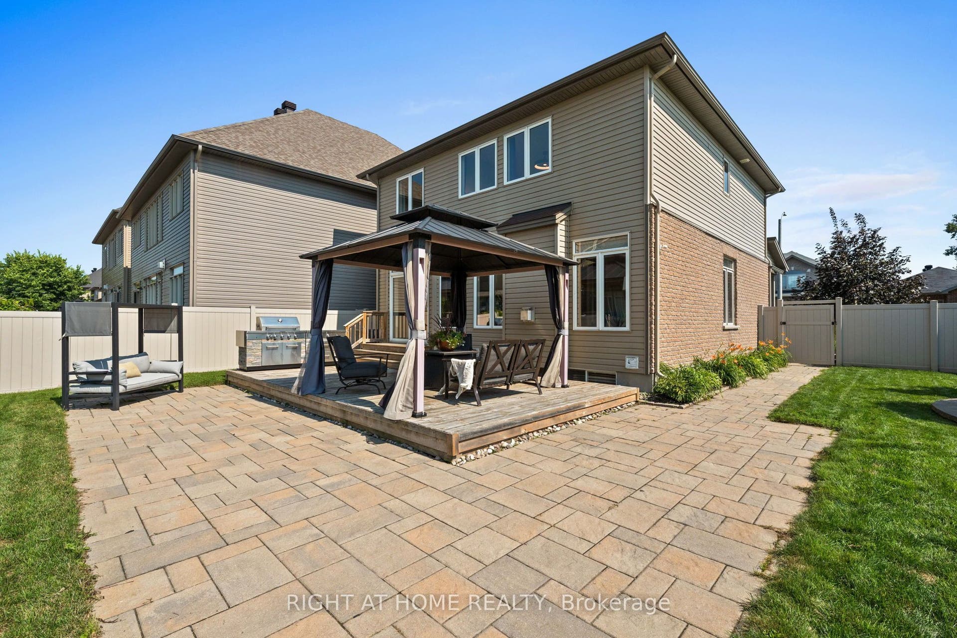 525 PEERLESS Street, Barrhaven, Ottawa ON K2J 6A5 525 PEERLESS Street, Barrhaven, Ottawa ON K2J 6A5