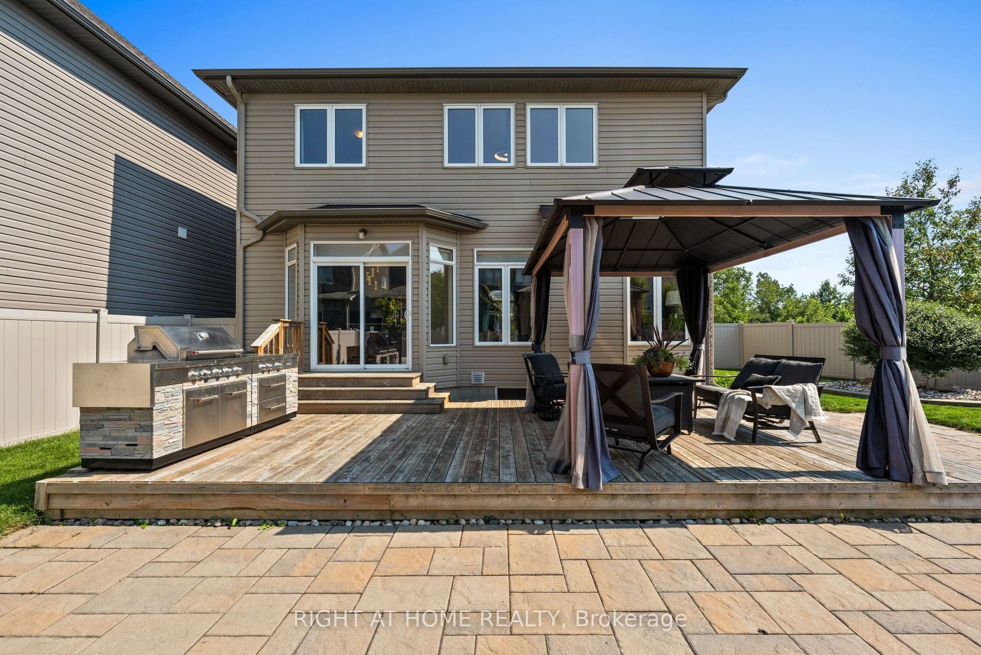525 PEERLESS Street, Barrhaven, Ottawa ON K2J 6A5 525 PEERLESS Street, Barrhaven, Ottawa ON K2J 6A5