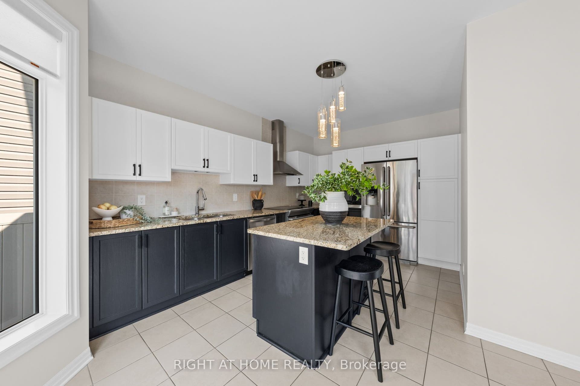 525 PEERLESS Street, Barrhaven, Ottawa ON K2J 6A5 525 PEERLESS Street, Barrhaven, Ottawa ON K2J 6A5
