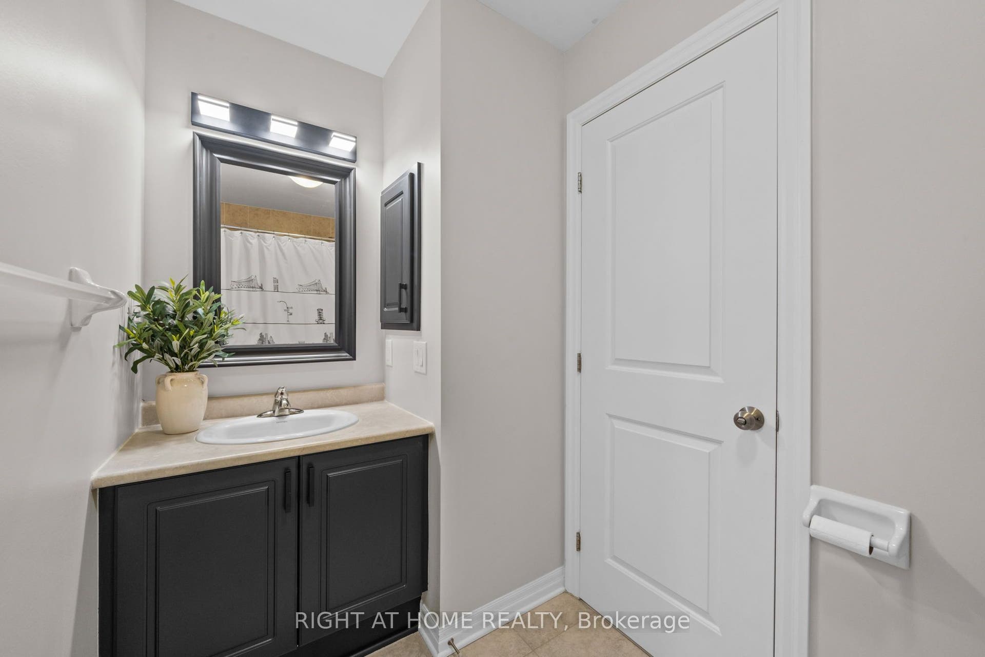 525 PEERLESS Street, Barrhaven, Ottawa ON K2J 6A5 525 PEERLESS Street, Barrhaven, Ottawa ON K2J 6A5