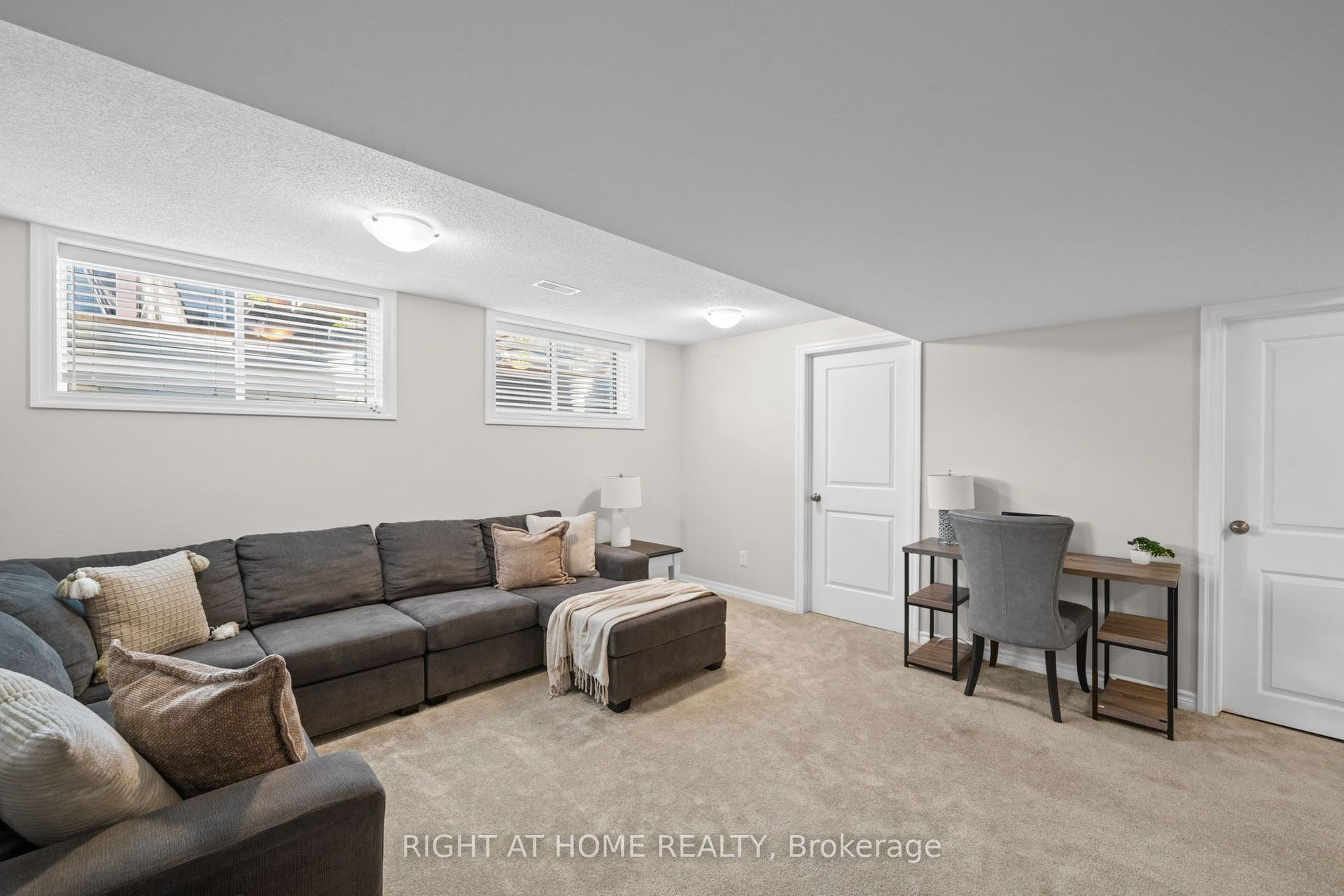 525 PEERLESS Street, Barrhaven, Ottawa ON K2J 6A5 525 PEERLESS Street, Barrhaven, Ottawa ON K2J 6A5