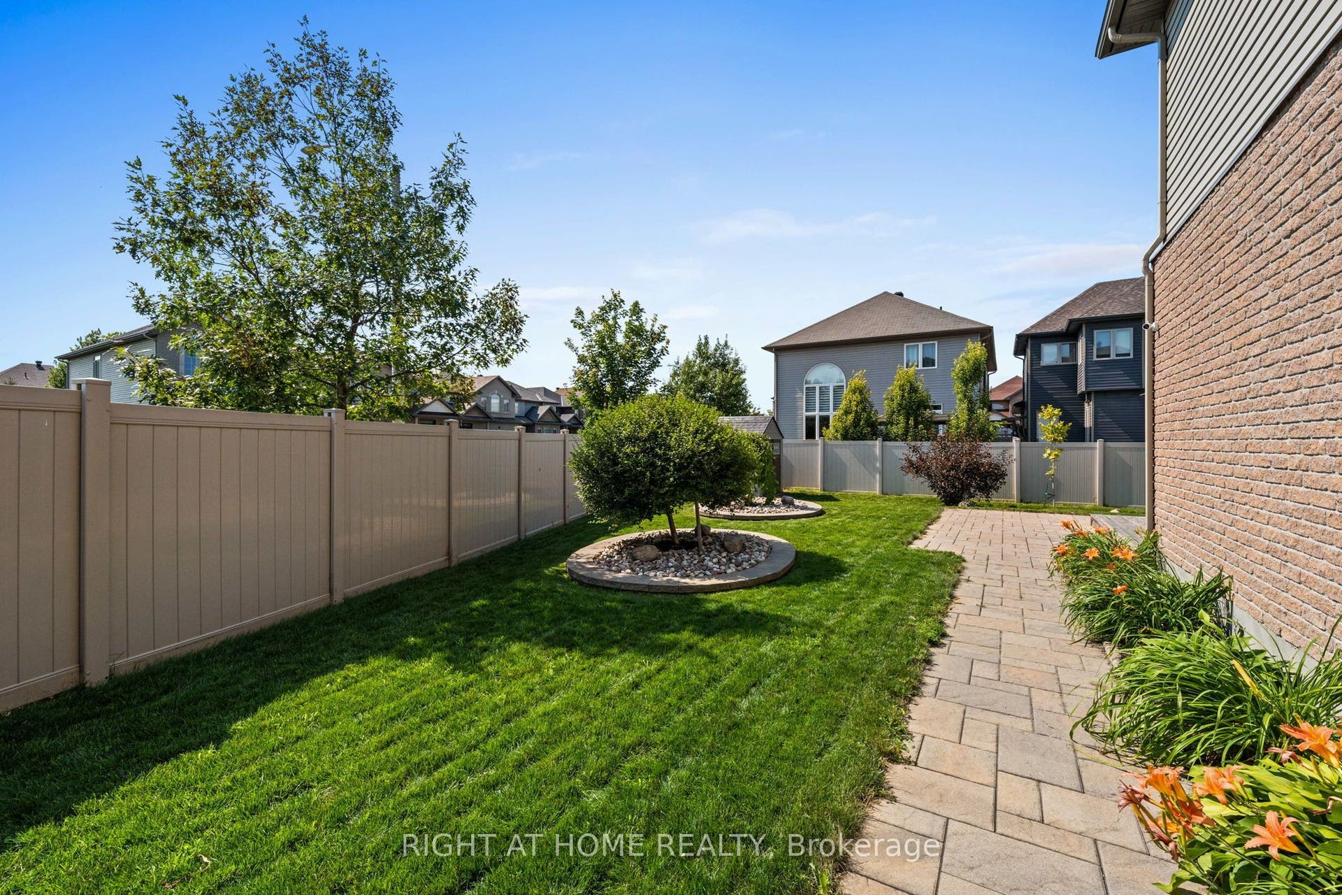 525 PEERLESS Street, Barrhaven, Ottawa ON K2J 6A5 525 PEERLESS Street, Barrhaven, Ottawa ON K2J 6A5