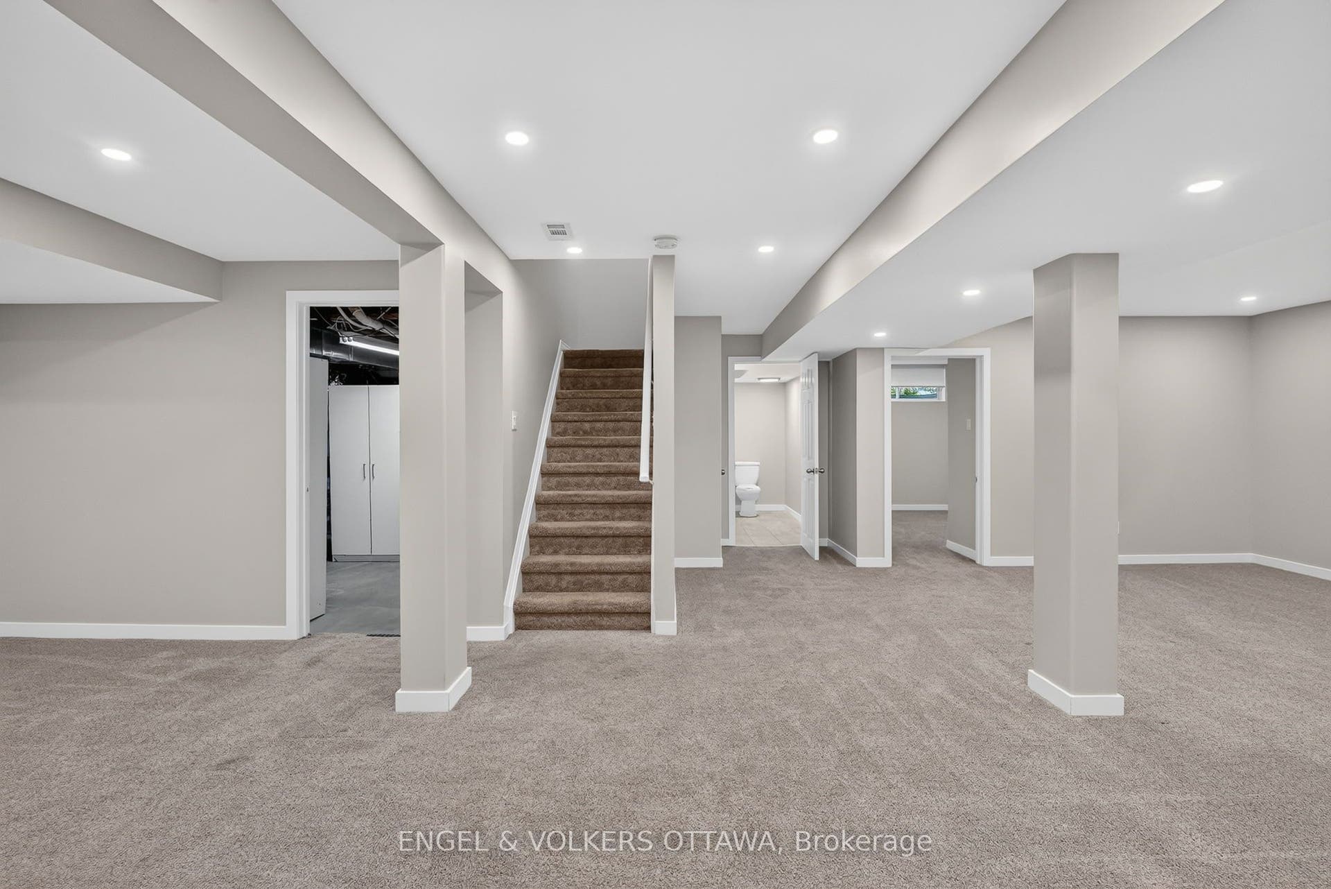 3759 Twin Falls Place, Blossom Park - Airport And Area, Ottawa ON K1V 1W5