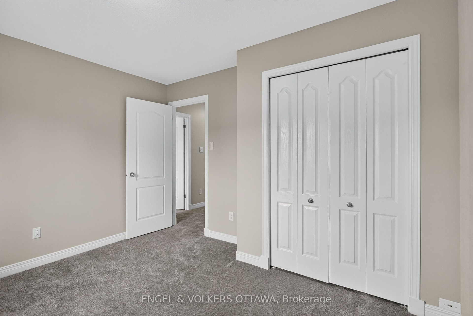 3759 Twin Falls Place, Blossom Park - Airport And Area, Ottawa ON K1V 1W5