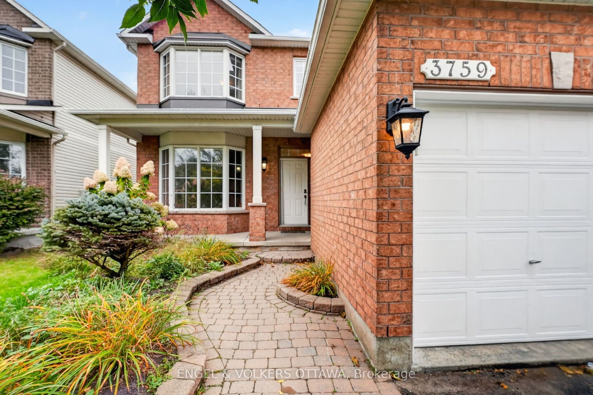 3759 Twin Falls Place, Blossom Park - Airport And Area, Ottawa ON K1V 1W5