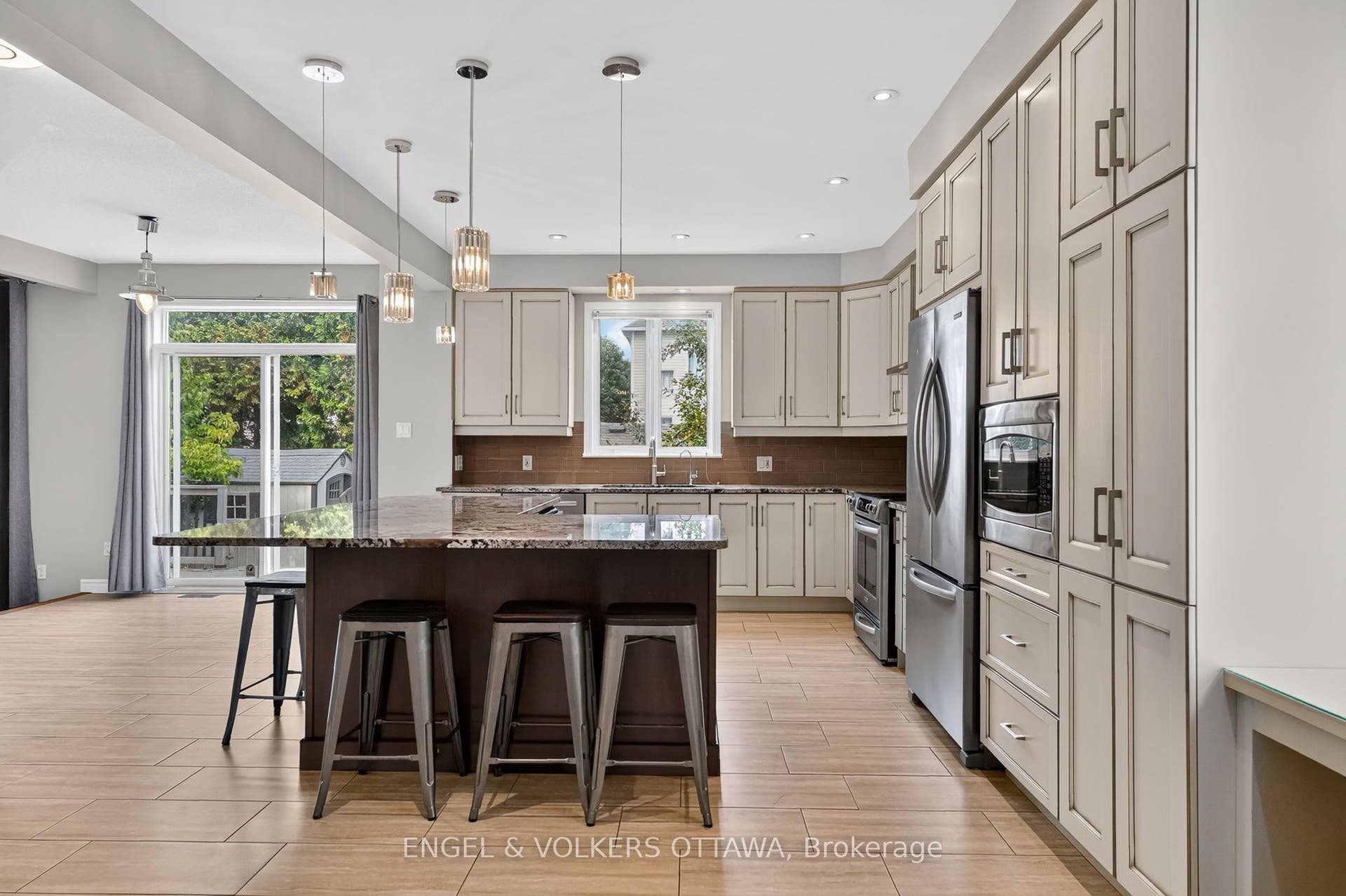3759 Twin Falls Place, Blossom Park - Airport And Area, Ottawa ON K1V 1W5