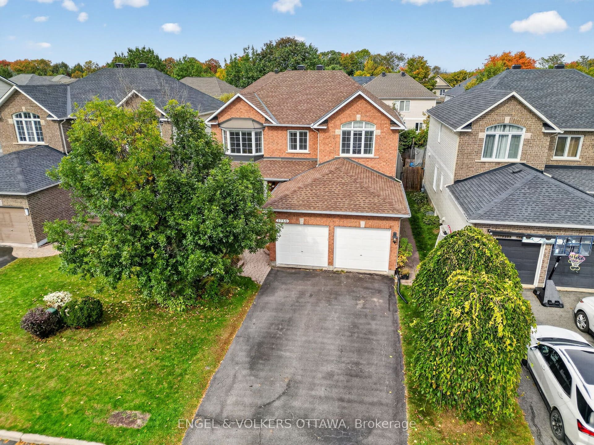 3759 Twin Falls Place, Blossom Park - Airport And Area, Ottawa ON K1V 1W5