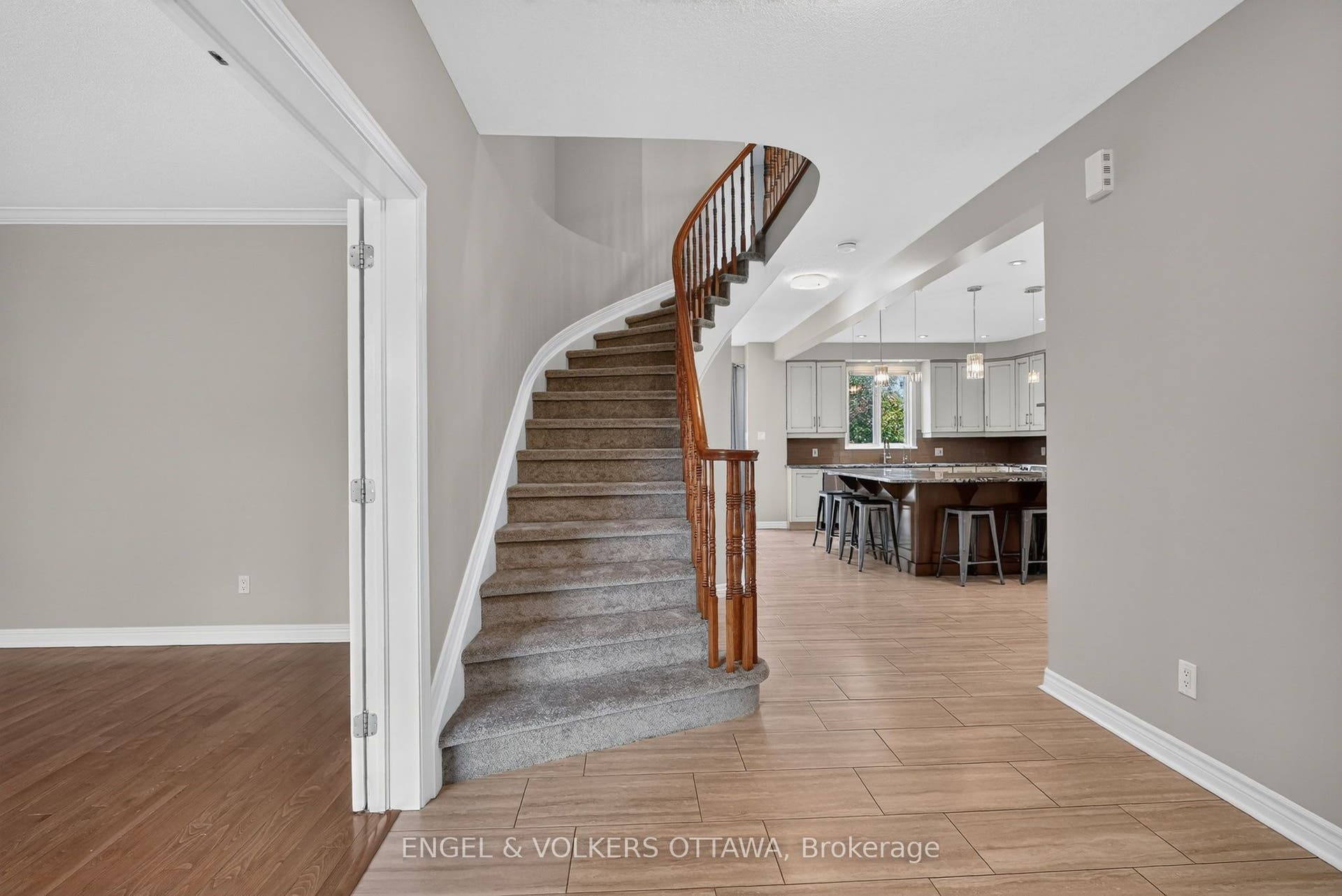 3759 Twin Falls Place, Blossom Park - Airport And Area, Ottawa ON K1V 1W5
