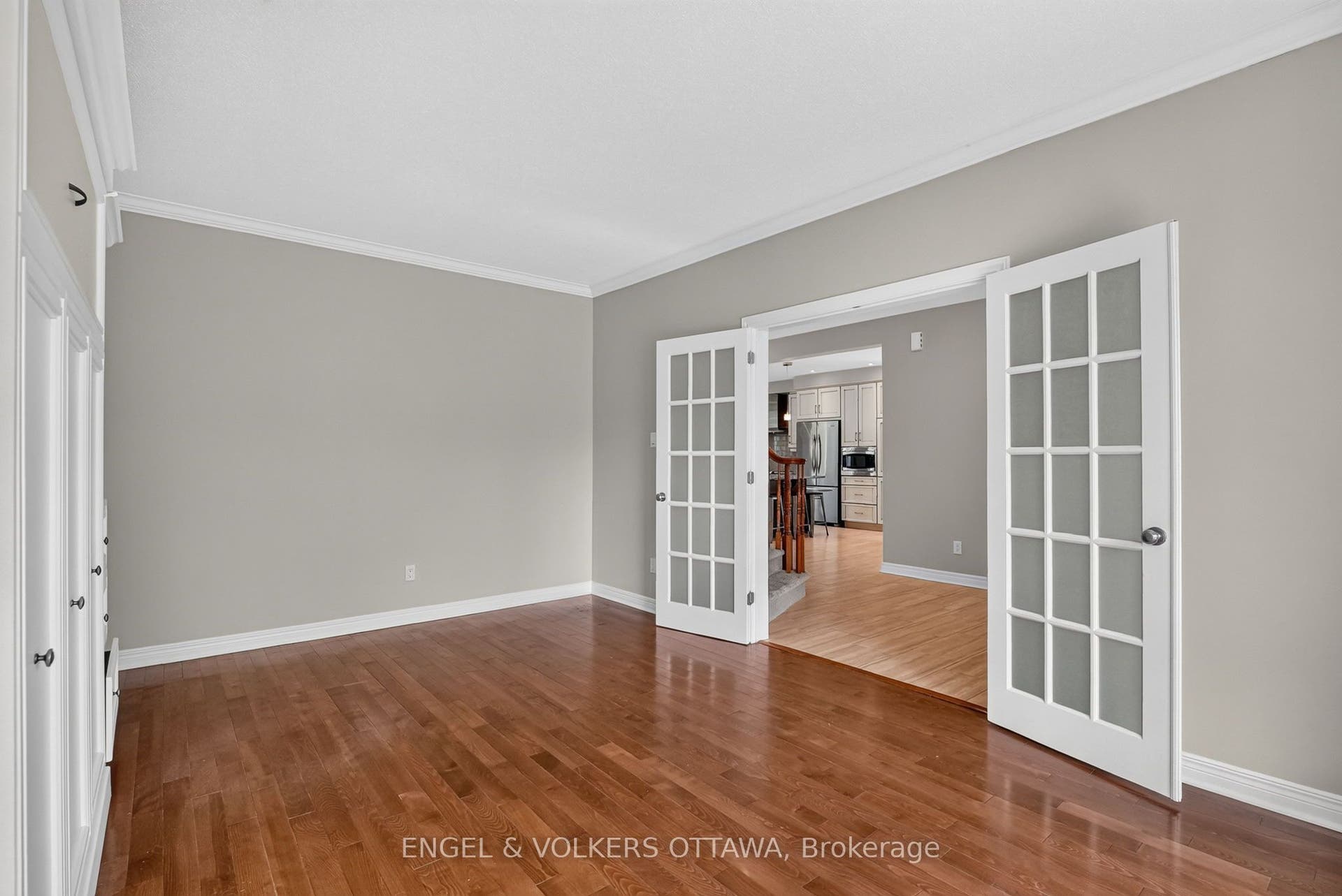3759 Twin Falls Place, Blossom Park - Airport And Area, Ottawa ON K1V 1W5