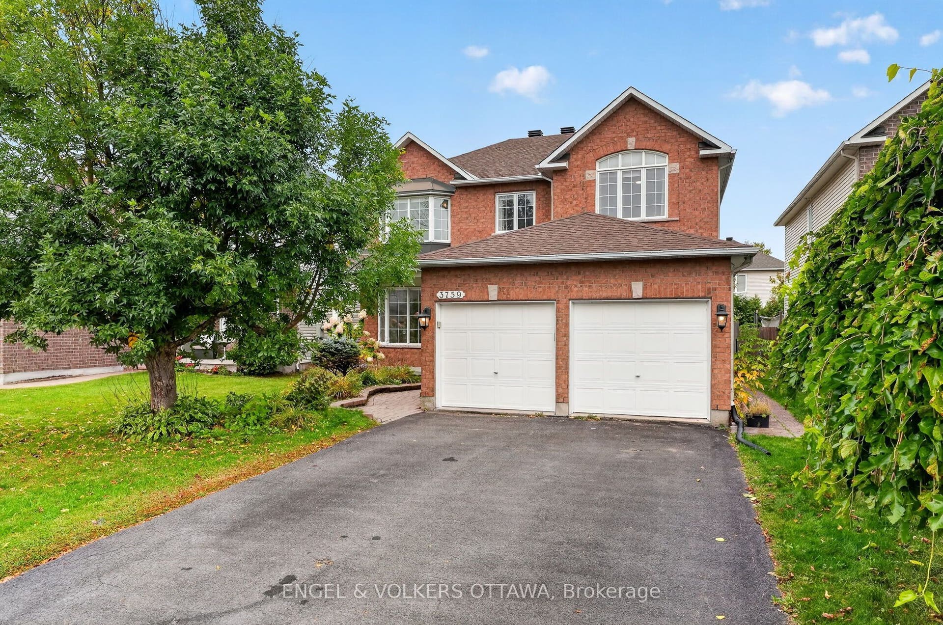 3759 Twin Falls Place, Blossom Park - Airport And Area, Ottawa ON K1V 1W5