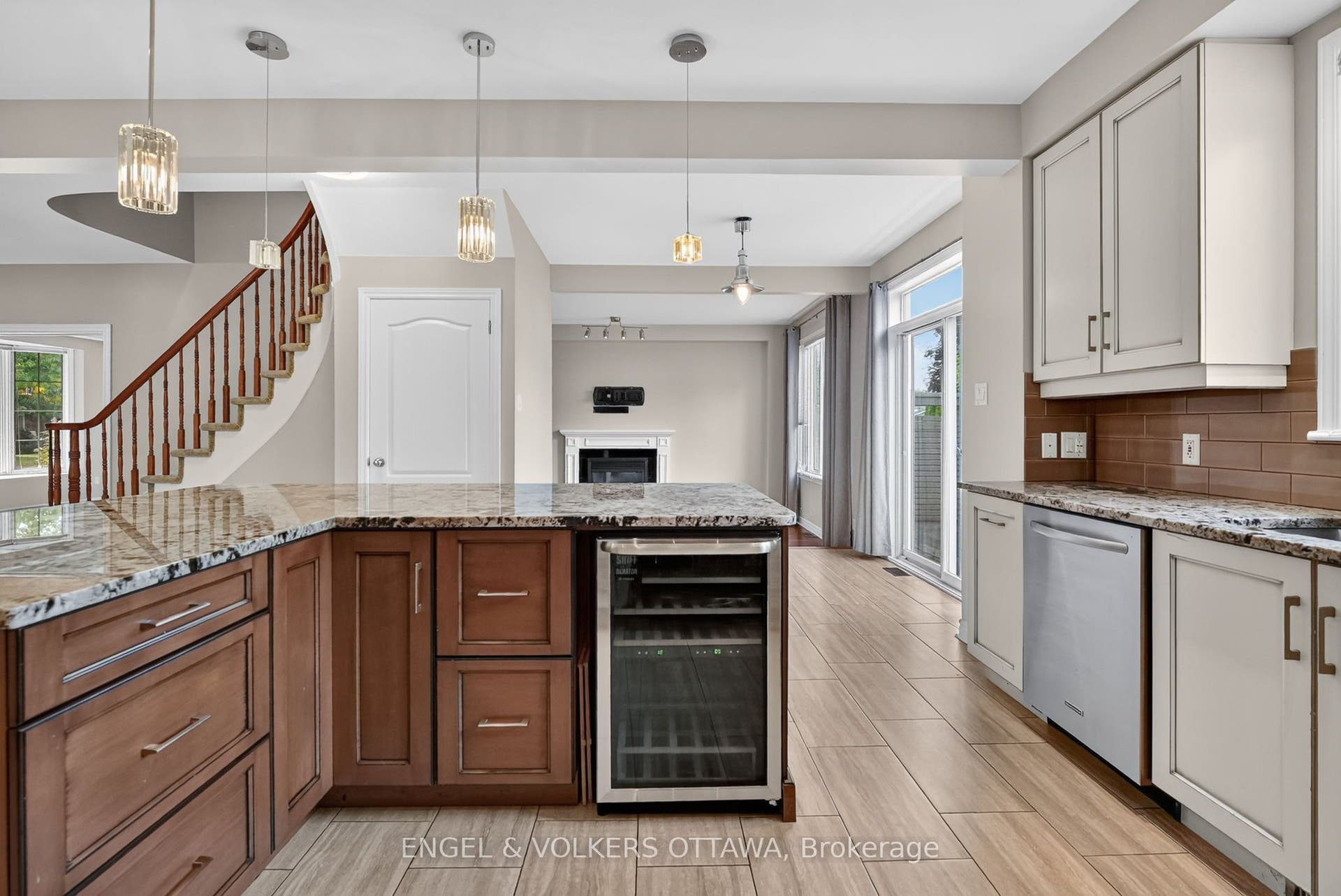 3759 Twin Falls Place, Blossom Park - Airport And Area, Ottawa ON K1V 1W5