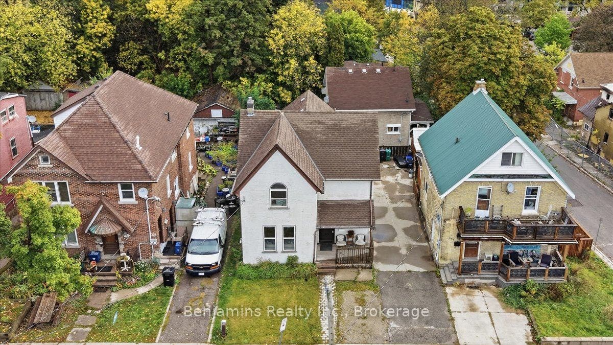 162 Church Street, Kitchener, Waterloo ON N2G 2S6 162 Church Street, Kitchener, Waterloo ON N2G 2S6