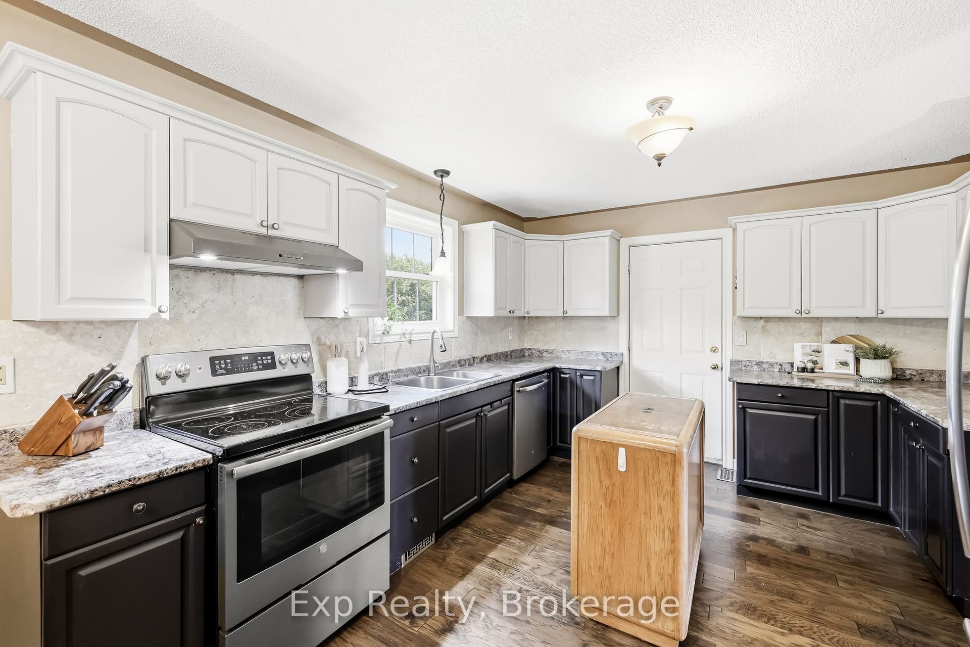 7402 Byers Road, Hamilton Township, Northumberland ON K0L 1B0